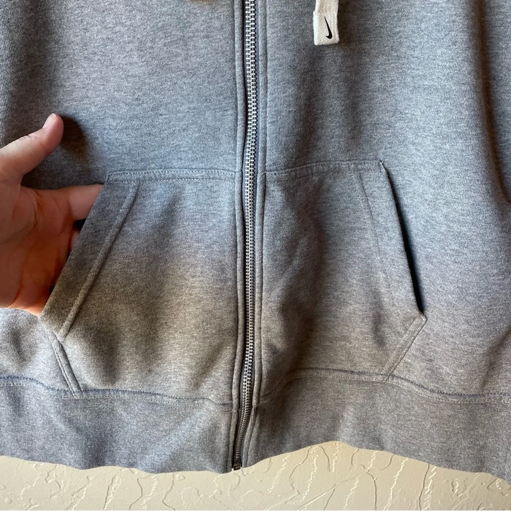 Women’s Nike Zip Up Hoodie Sweatshirt gray small.